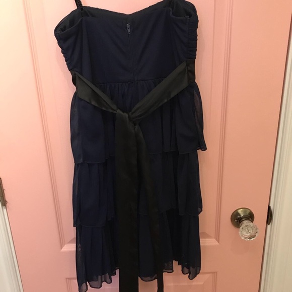 Navy blue dress with jewels - Picture 2 of 3